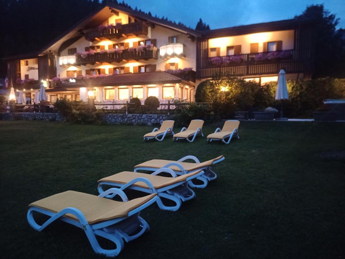 Park Hotel Arnica Falcade Eksteriør billede