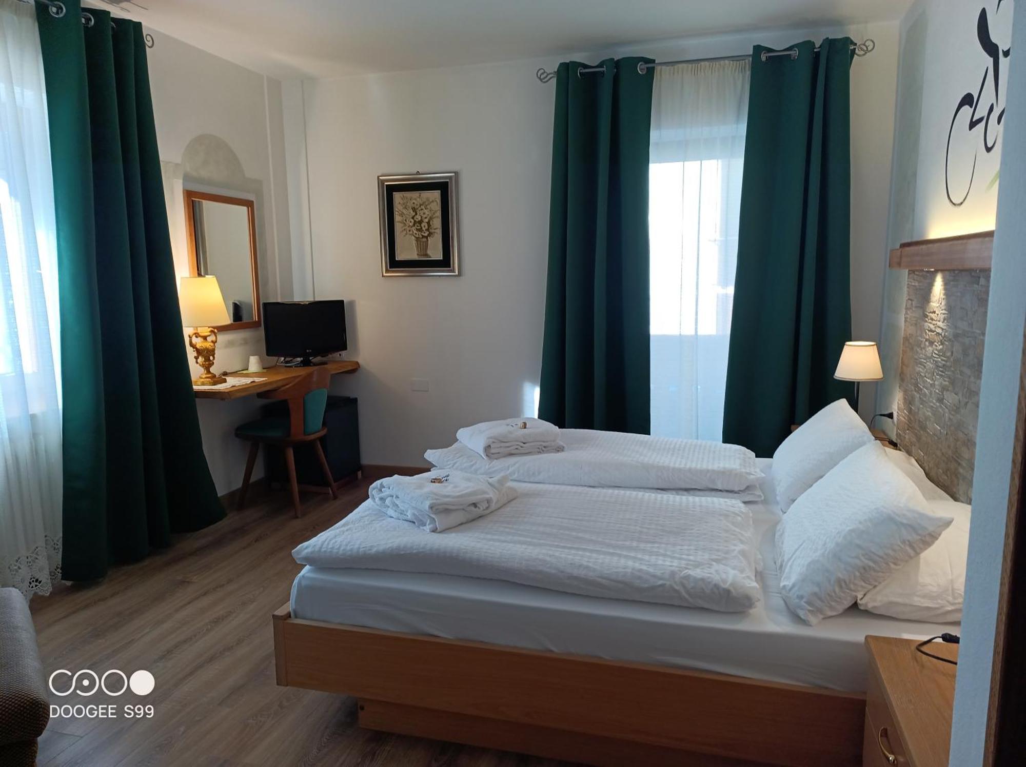 Park Hotel Arnica Falcade Eksteriør billede