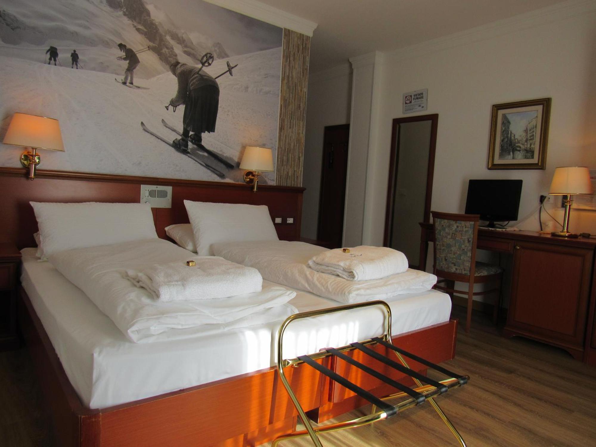 Park Hotel Arnica Falcade Eksteriør billede